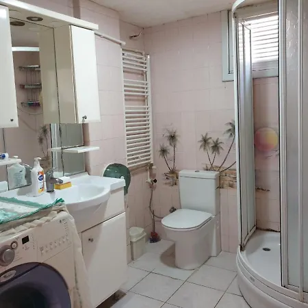 Private Room, Sea View Privatunterkunft *